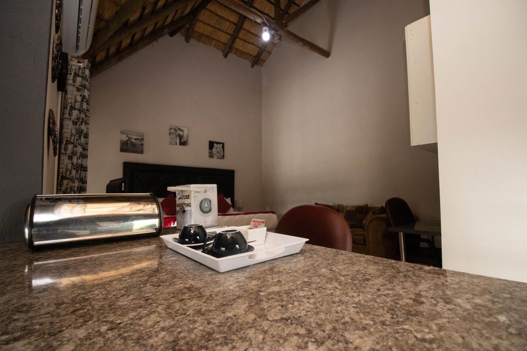 Mihandzu Guest House Хейзивю Екстериор снимка